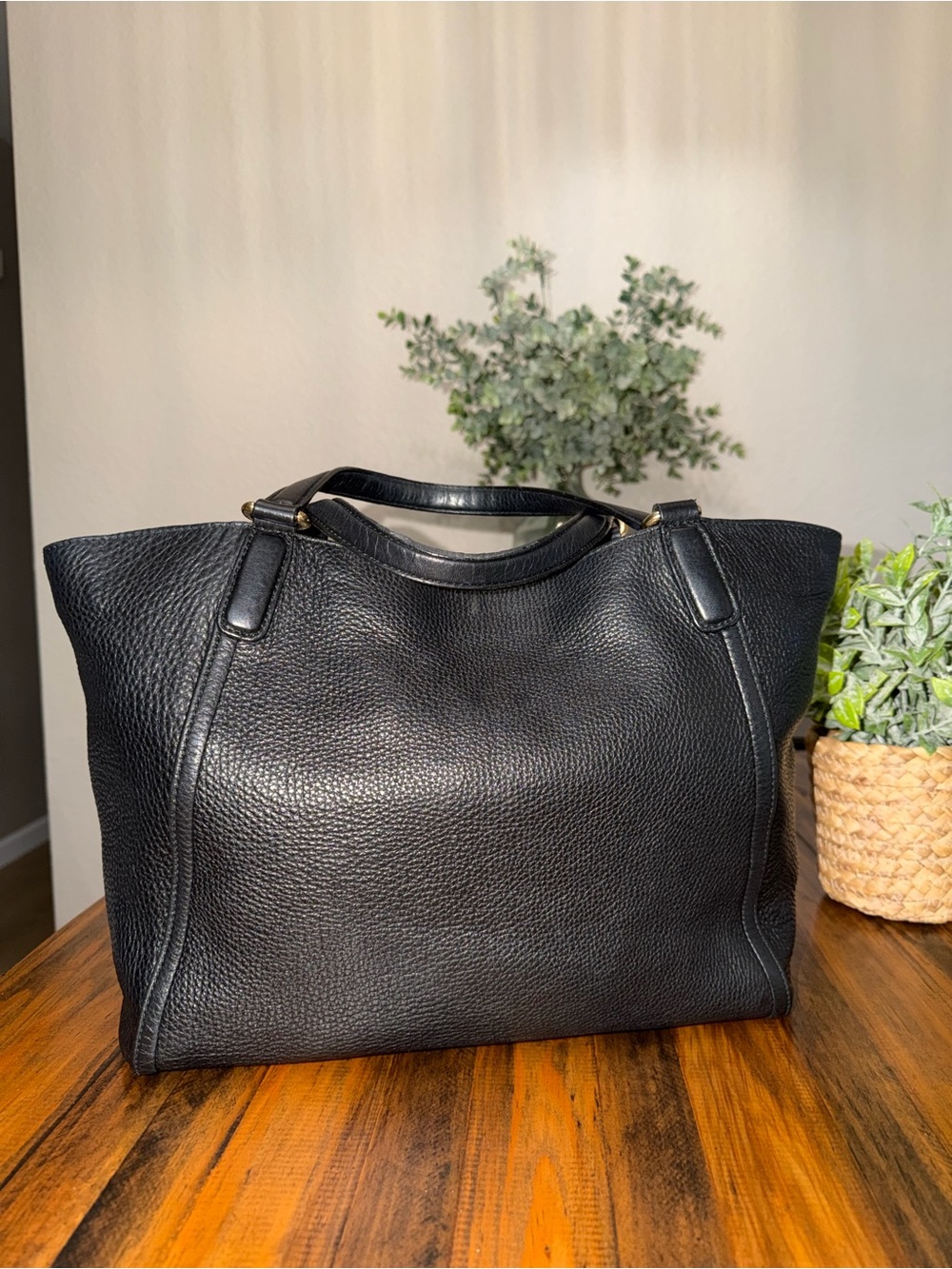 GUCCI Black Pebbled Leather Interlocking GG Soho - Picture 2 of 16